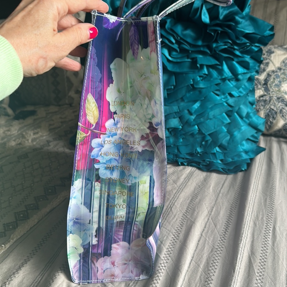 Ted Baker, London hydrangea large payent tote - Picture 4 of 5